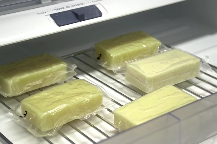 A new type of food packaging, made from the milk protein casein, is sustainable, biodegradable, safe and even edible