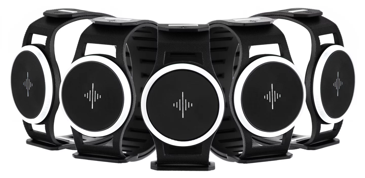 The Soundbrenner Pulse can be synchronized in a group