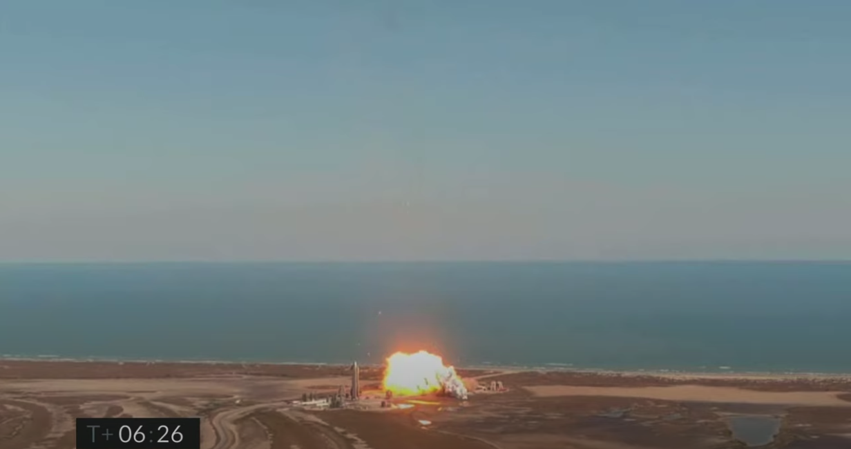 The SN9 prototype explodes on landing