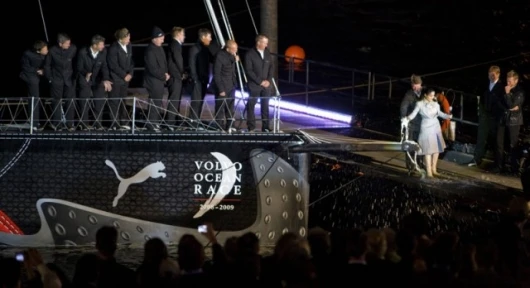 Salma Hayek christens il mostroPhoto: Sally Collison/PUMA Ocean Racing