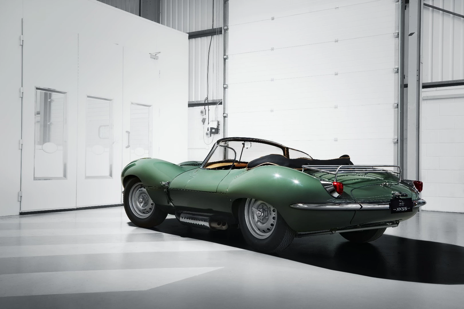 The Jaguar XKSS continuation model