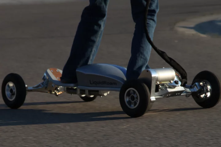 LiquidRoam has announced that the first early adopter RoamBoards - which feature technologies seen in the electric skateboard, bicycle, snowboard, and automotive industries - are now available for purchase