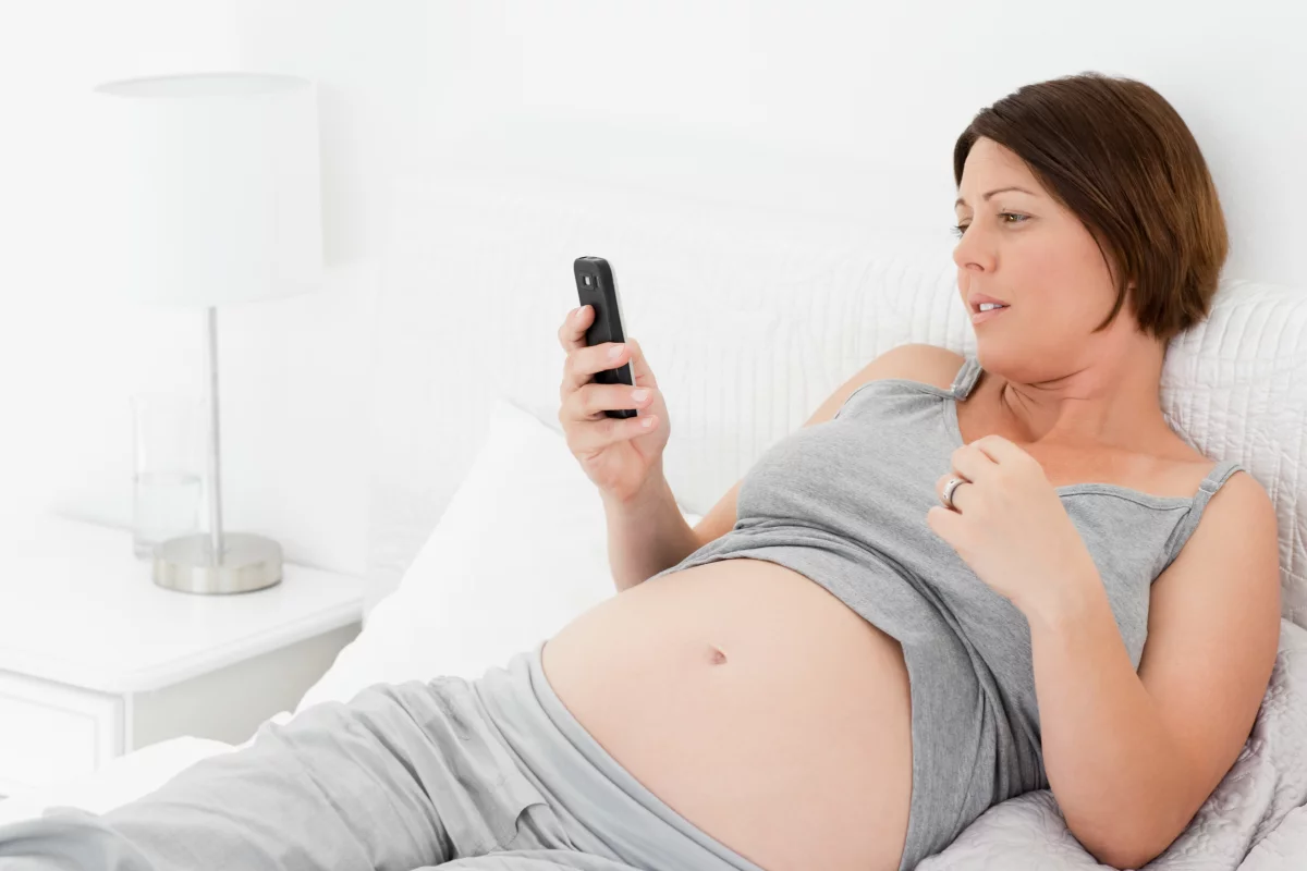A study suggest mobile phone use by pregnant mothers can affect fetuses (Image: Shutterstock)