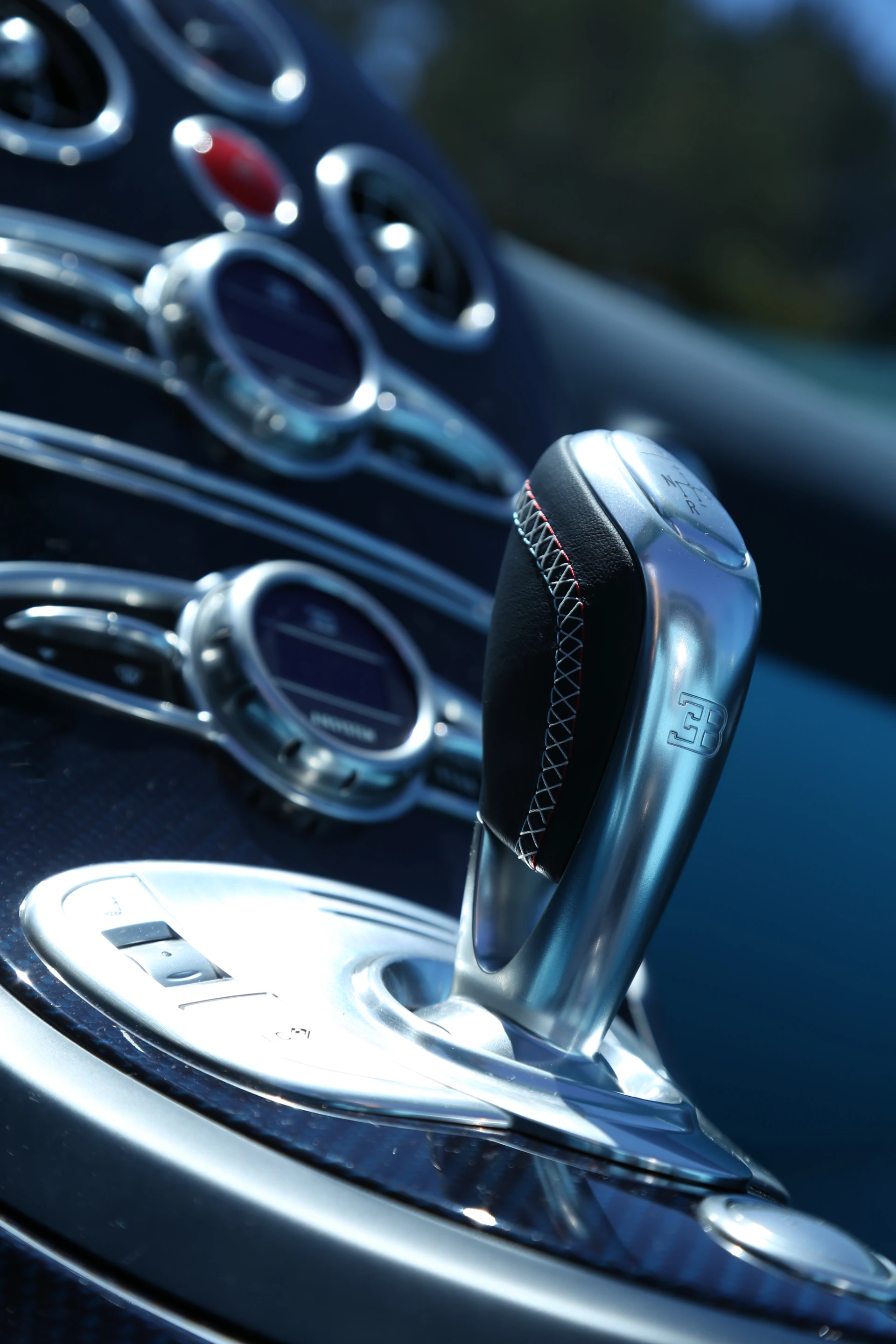 Jean-Pierre Wimille Veyron Legend is the first of six individual Bugatti Legends to be launched over the next 12 months (Photo: Angus MacKenzie/Gizmag.com)