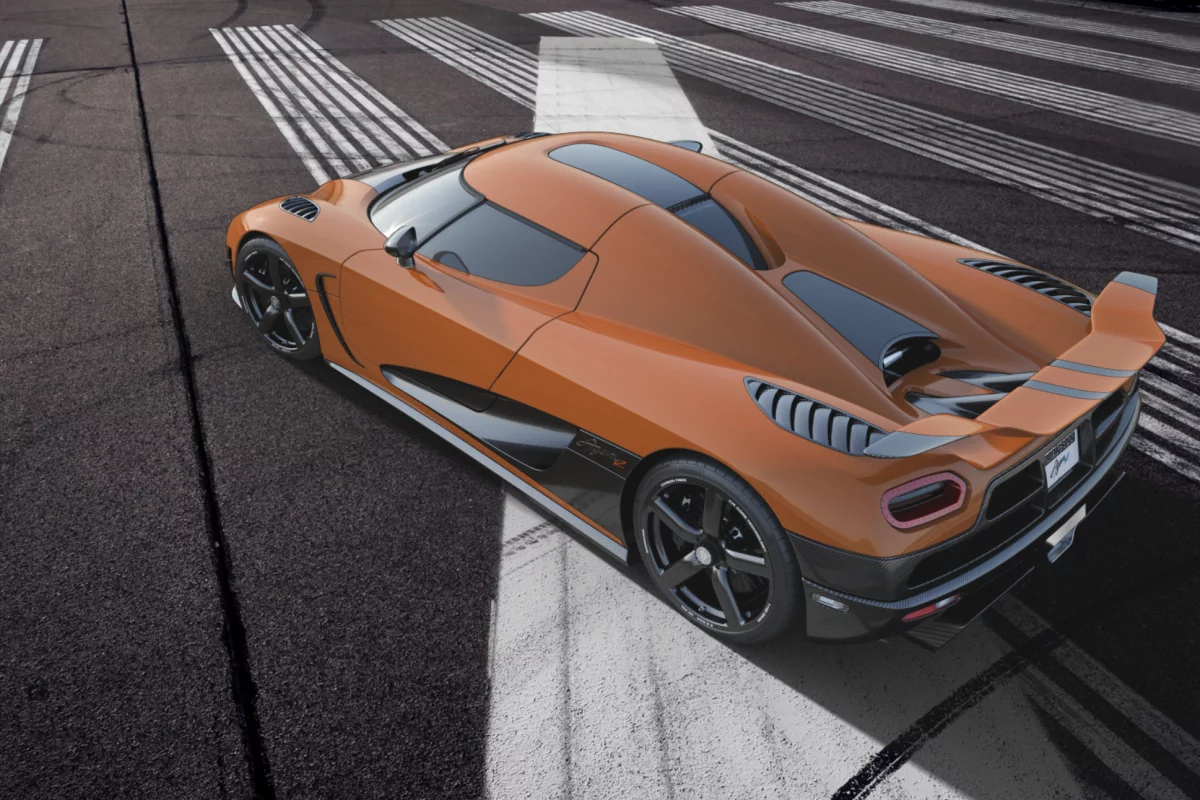 If the Agera R can achieve its claimed top speed, it will become the world's fastest production car, as the record is held by the Bugatti Veyron Super Sport at 431 km/h.