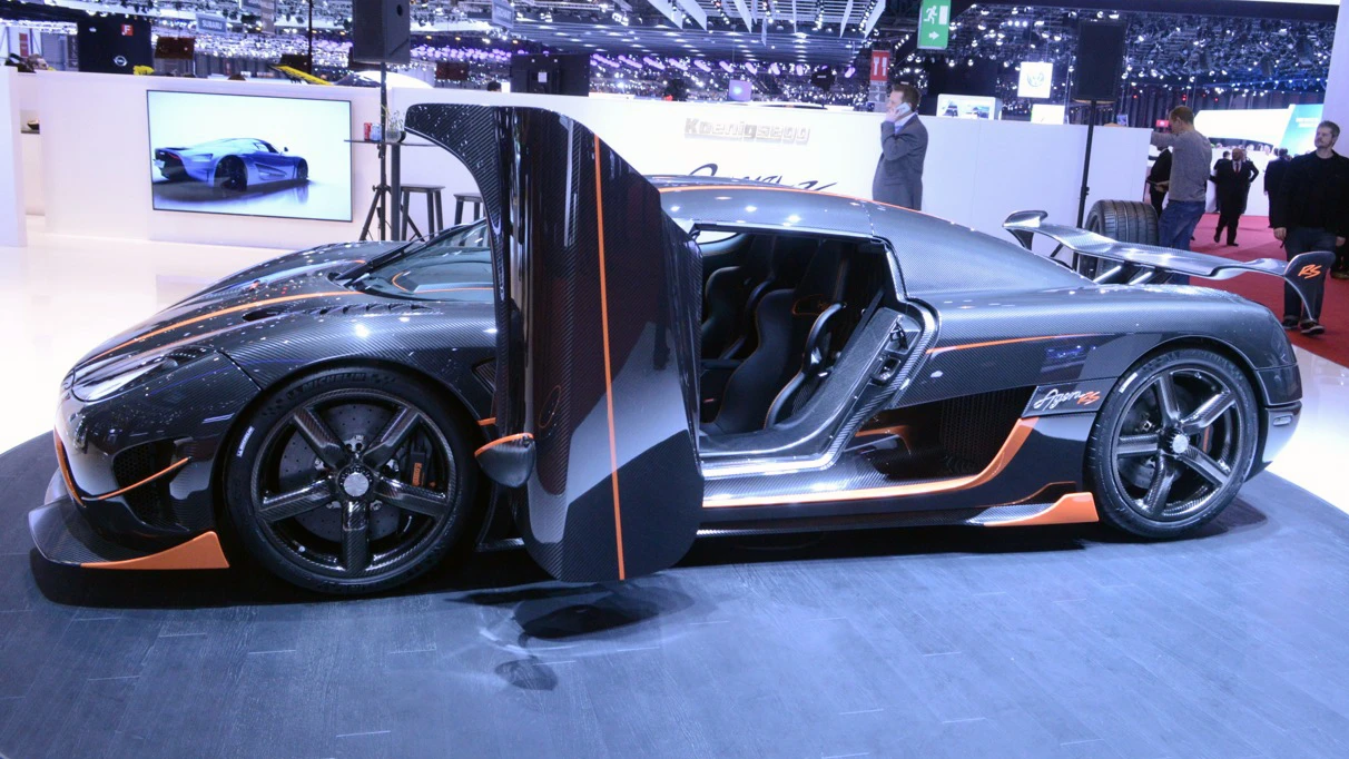 Another view of the Koenigsegg's party piece doors (Photo: C.C. Weiss/Gizmag.com)