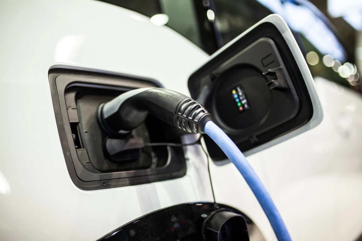 Scientists have demonstrated a prototype cable that can handle the currents required to charge EVs within five minutes