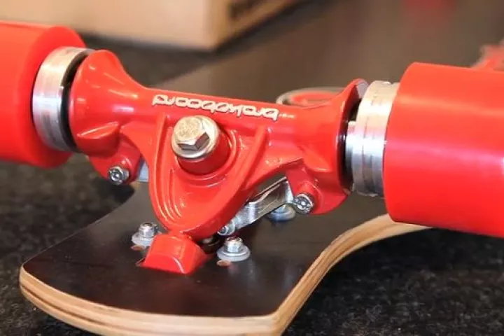The Brakeboard is being made as a complete board, although the rear truck is what makes it unique
