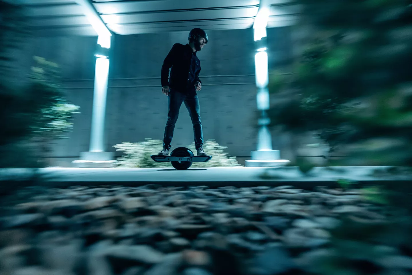 Power on, step on, lean forward and ride