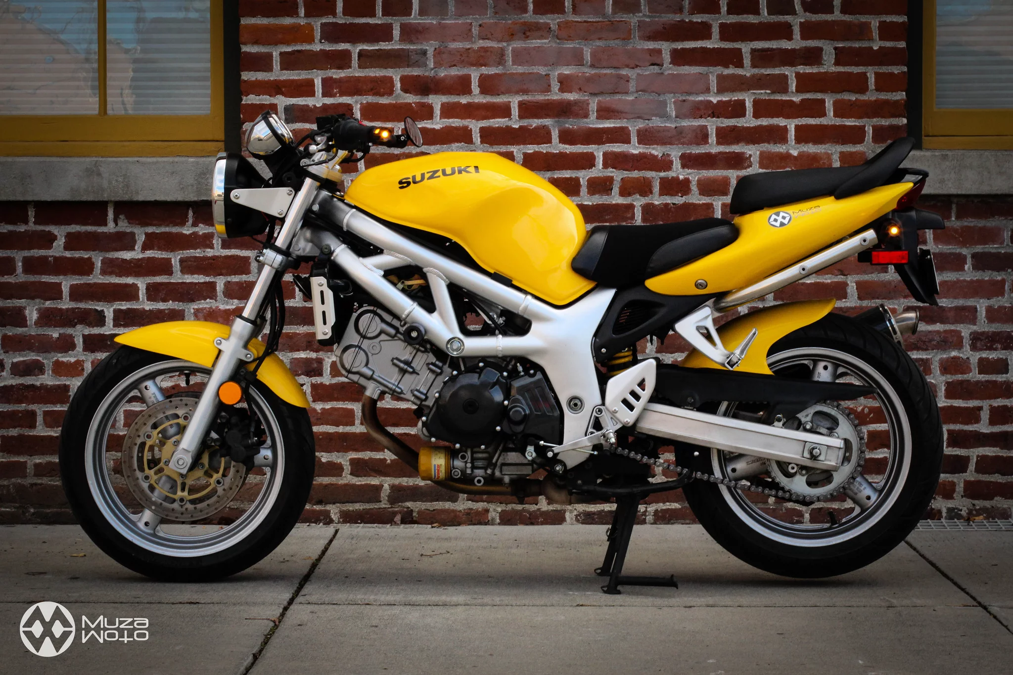 If installation of the bar end signals looks a bit daunting, or you want some equally delicious turn signals for the rear of your two-wheeled beast, MuzaMoto has also developed a set of bolt-on signals