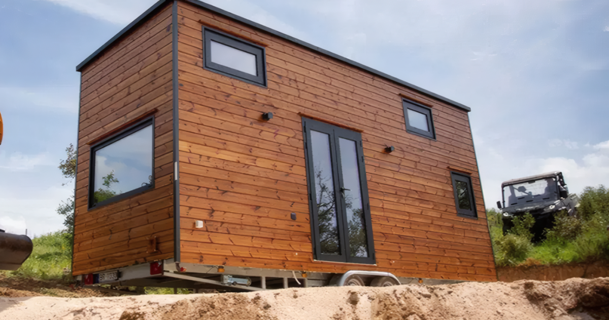 Road-ready tiny house sleeps six people under one compact roof