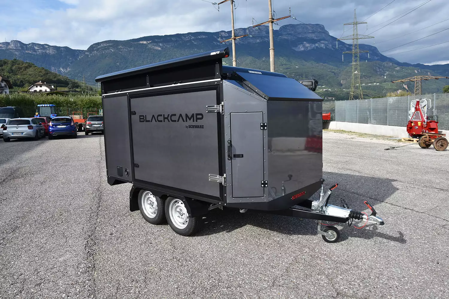 A better look at the Blackcamp Freeda's squaredrop shape