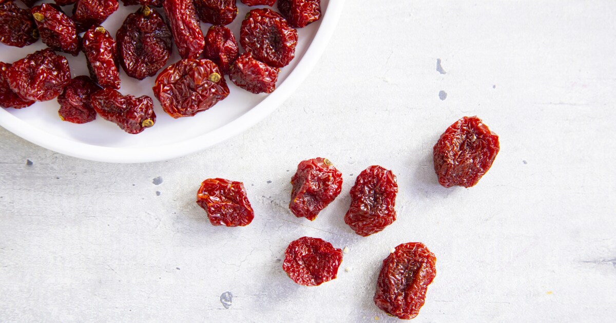 New type of cherry tomato self-dries while still on the vine