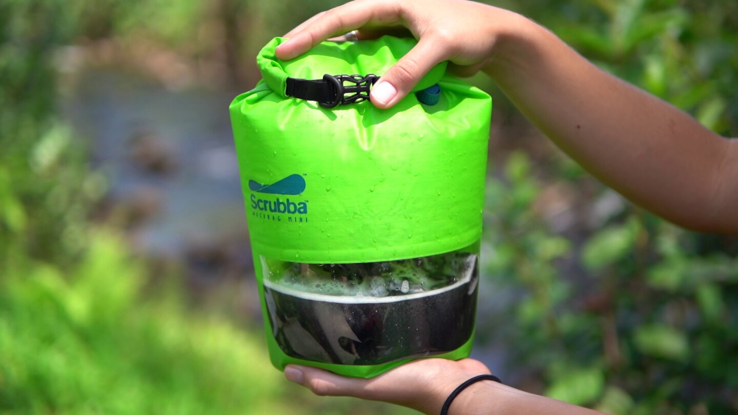 Currently on Kickstarter, the Scrubba Mini is available for early pledges of AU$35 (US$25)