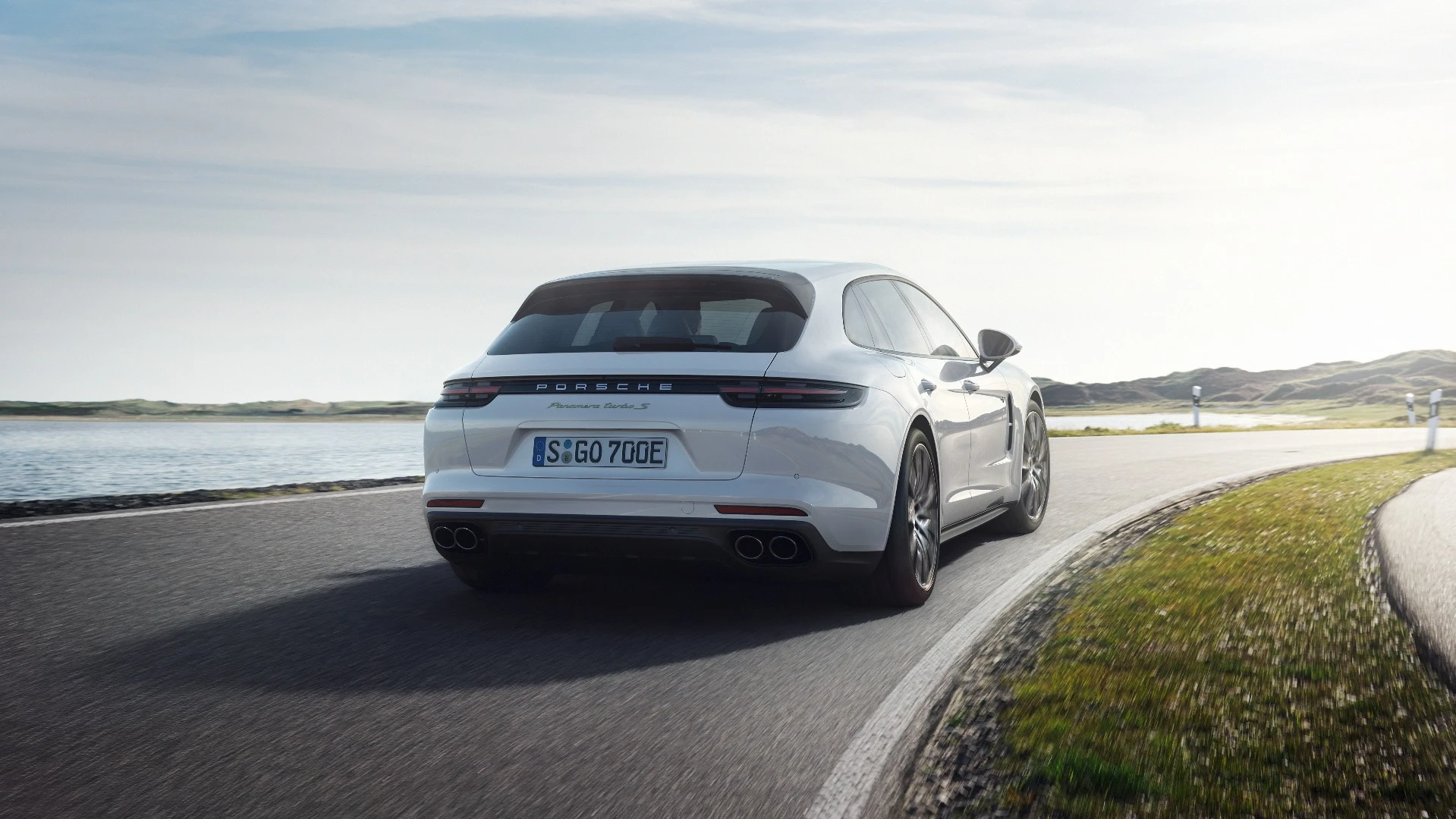 With 680 hp, the Sport Turismo takes just over 3 seconds to hit 100 km/h