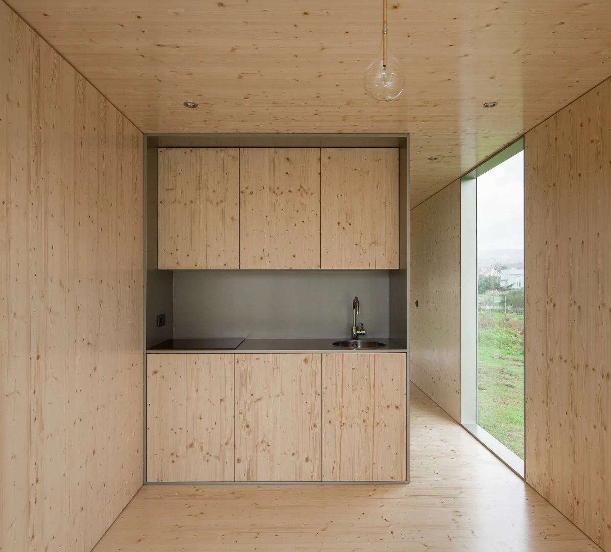 View toward the kitchen unit