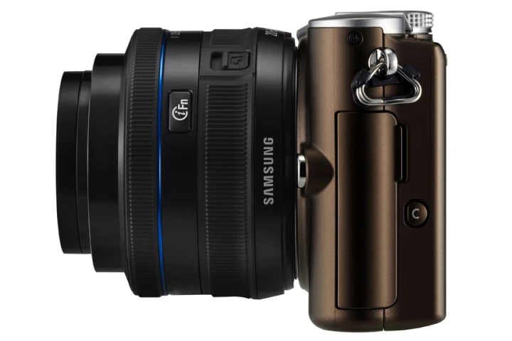 The Samsung NX100 mirrorless camera boasts the world's first i-Function Lens