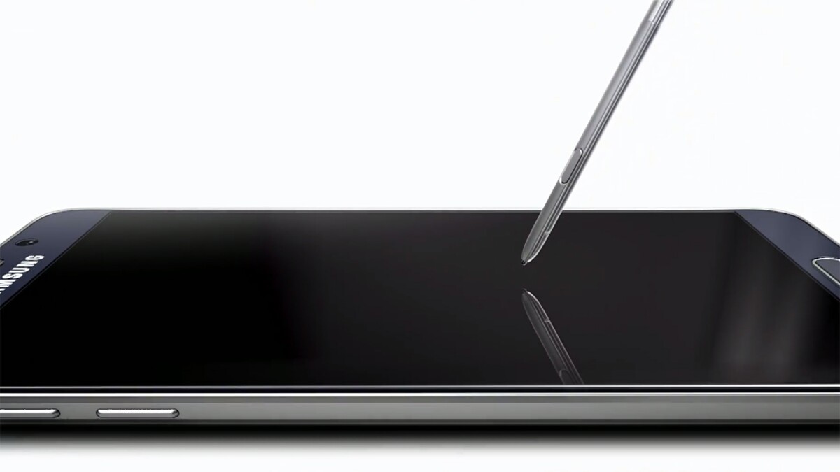 Running on the latest 5.1.1 Lollipop version of Android, the Note 5 packs the same 5.7-inch Super AMOLED 2,560 x 1,440 display as the Note 4
