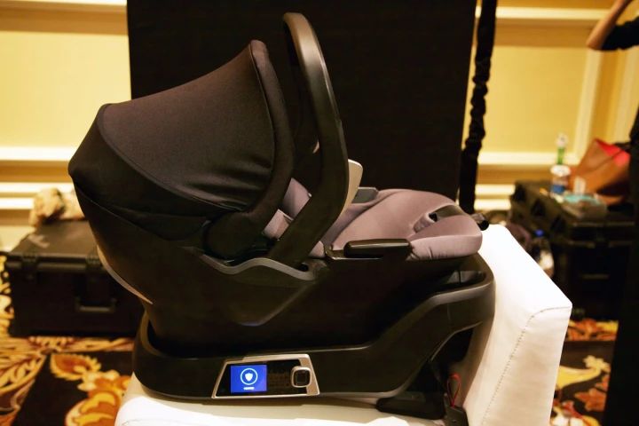 The self-installing car seat uses a combination of robotics, advanced sensors, and connectivity to a smartphone app to ensure a perfect installation in the car