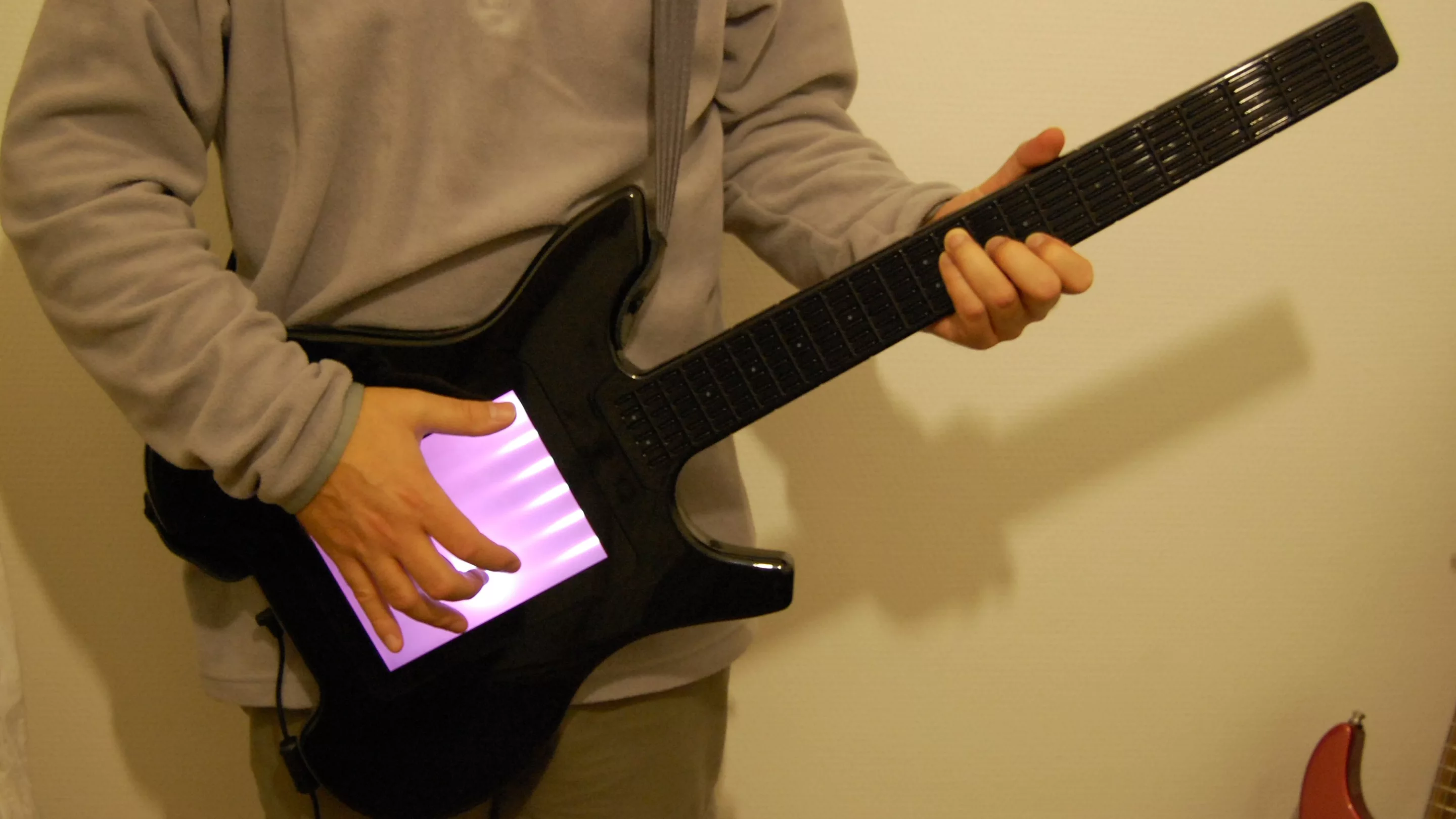 A hands-on review of the Kitara digital guitar synthesizer