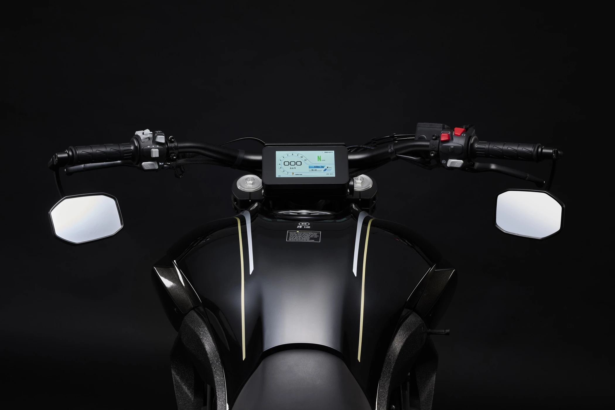 The LFC 700 sports a five-inch TFT dash with Bluetooth connectivity, a USB charger, 12V socket, dual-channel Bosch ABS, LED lighting, and backlit switchgear