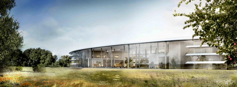 The vast cafeteria (3000 capacity)