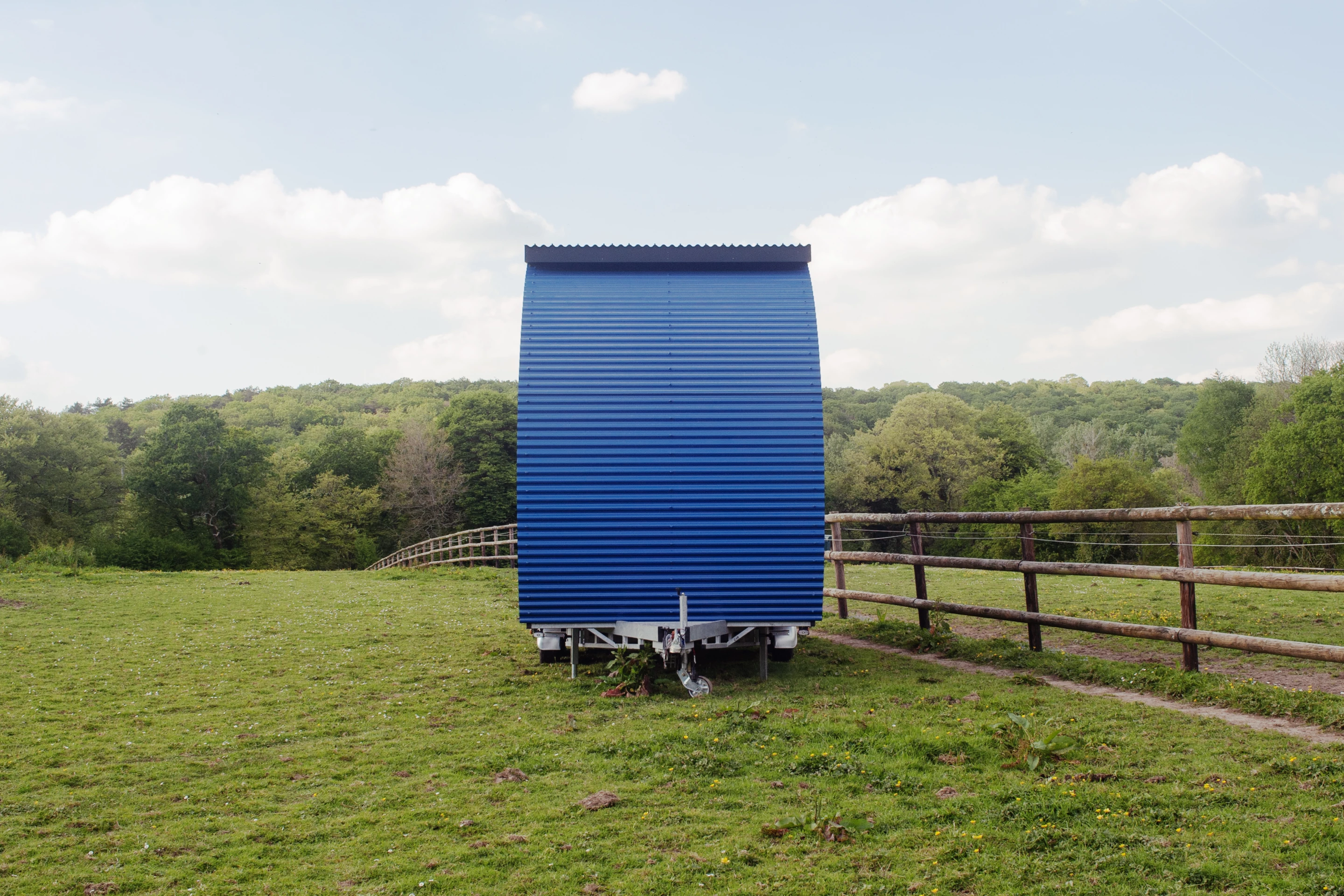 The Grand-Duc gets power from a standard RV-style hookup
