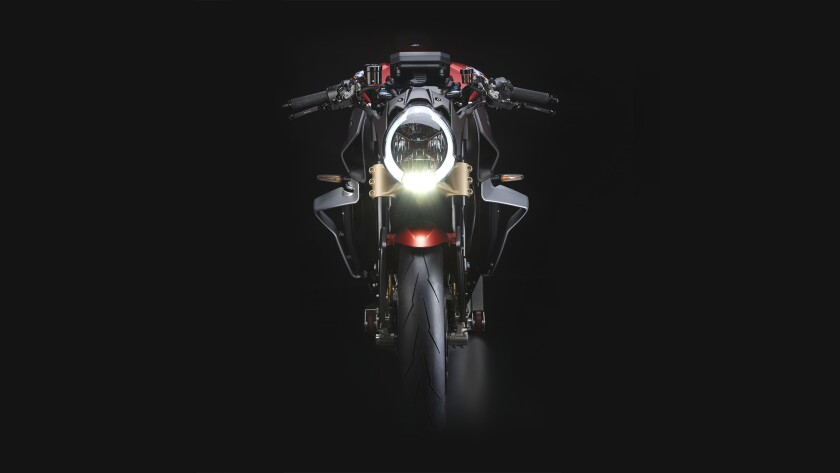 MV Agusta Brutale 1000 Serie Oro: small wings either side of the radiator add downforce to the aerodynamics