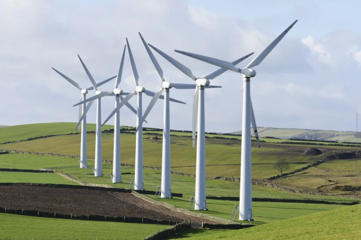 Unlike conventional air traffic control radar systems, the Holographic Radar system can reportedly differentiate between airplanes and spinning wind turbine blades (Photo: Shutterstock)