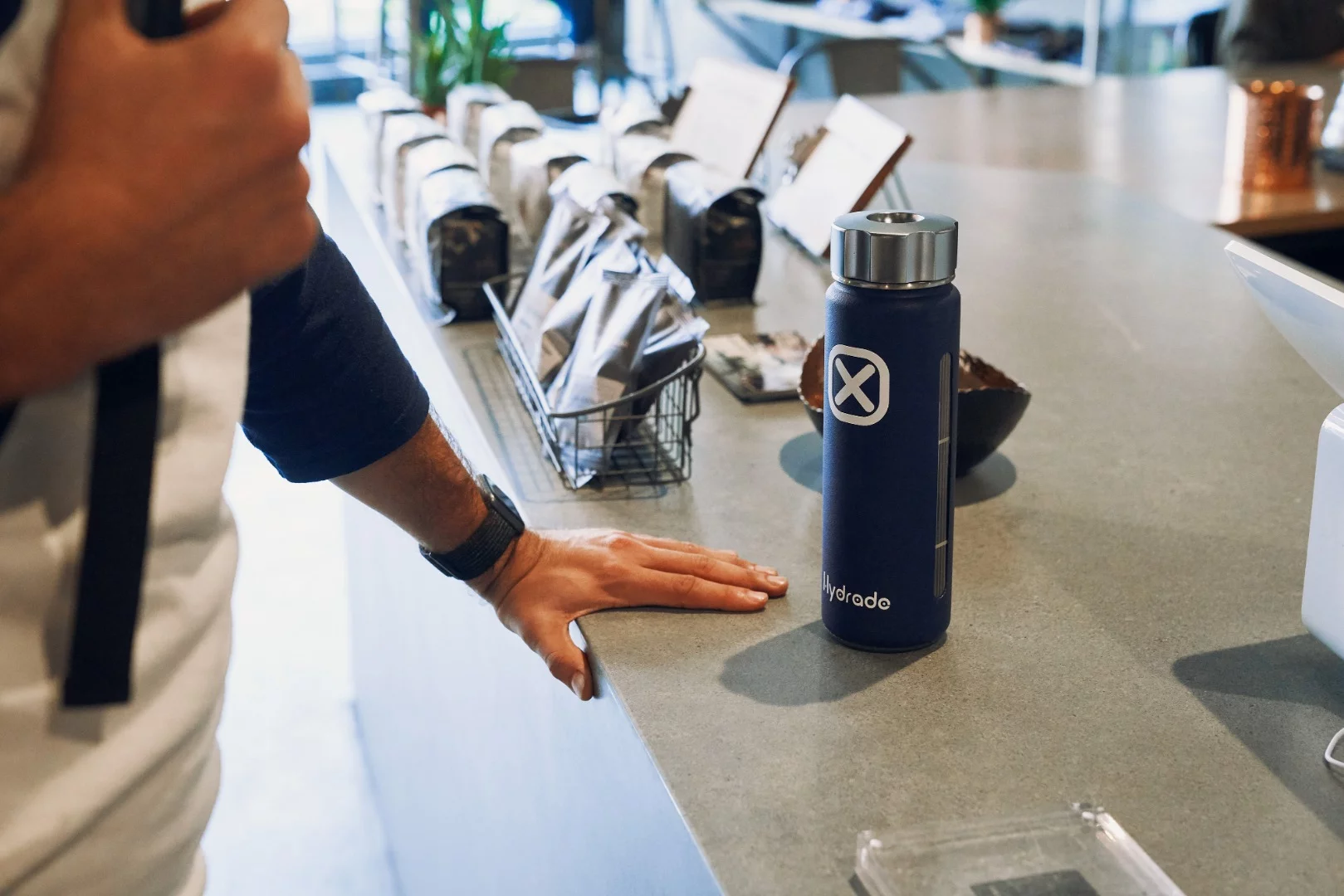 Hydrade: the double-wall, insulated smart water bottle