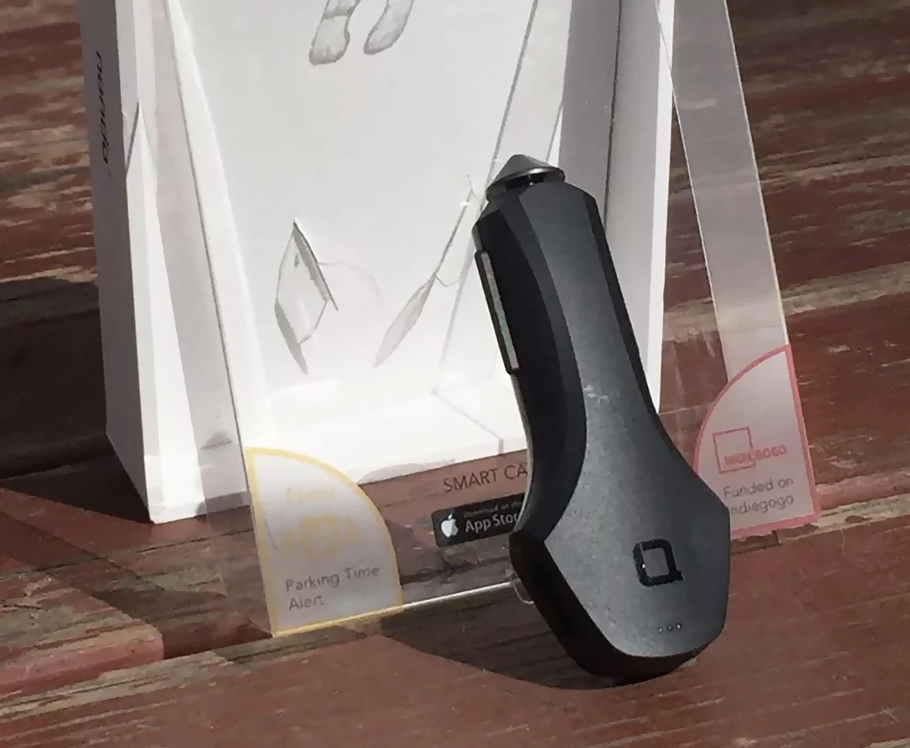 Zus smart car charger and packaging
