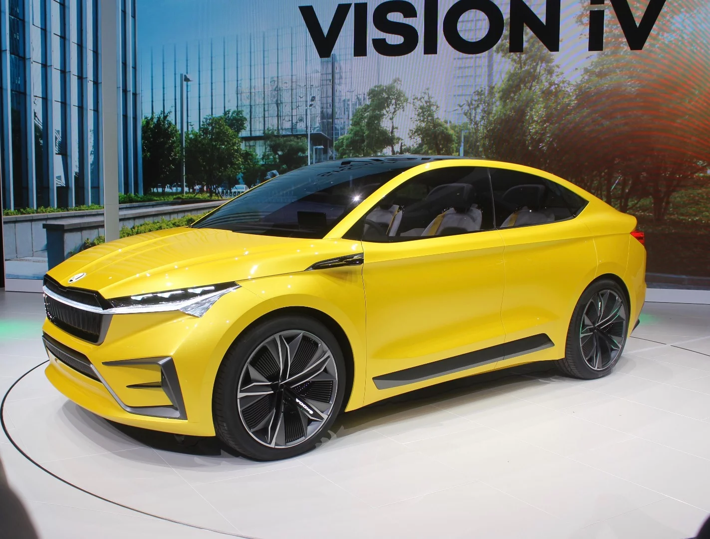 Here's a description you don't see every day: "fully electric four-door crossover coupe," the Skoda Vision iV concept