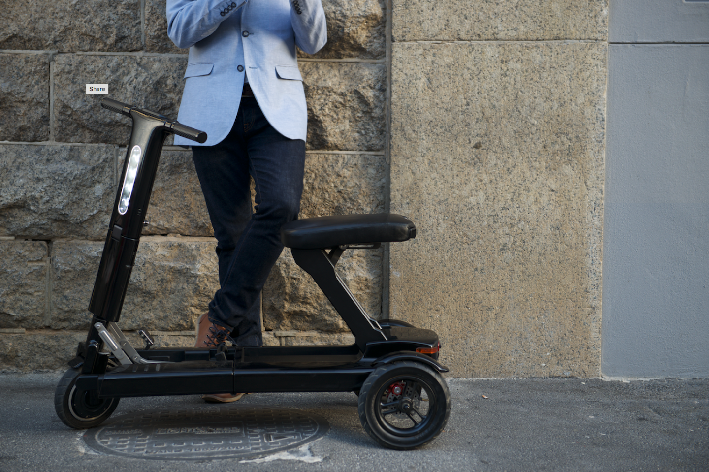 Relync folding, sitatop threewheel smart scooter eats up city miles
