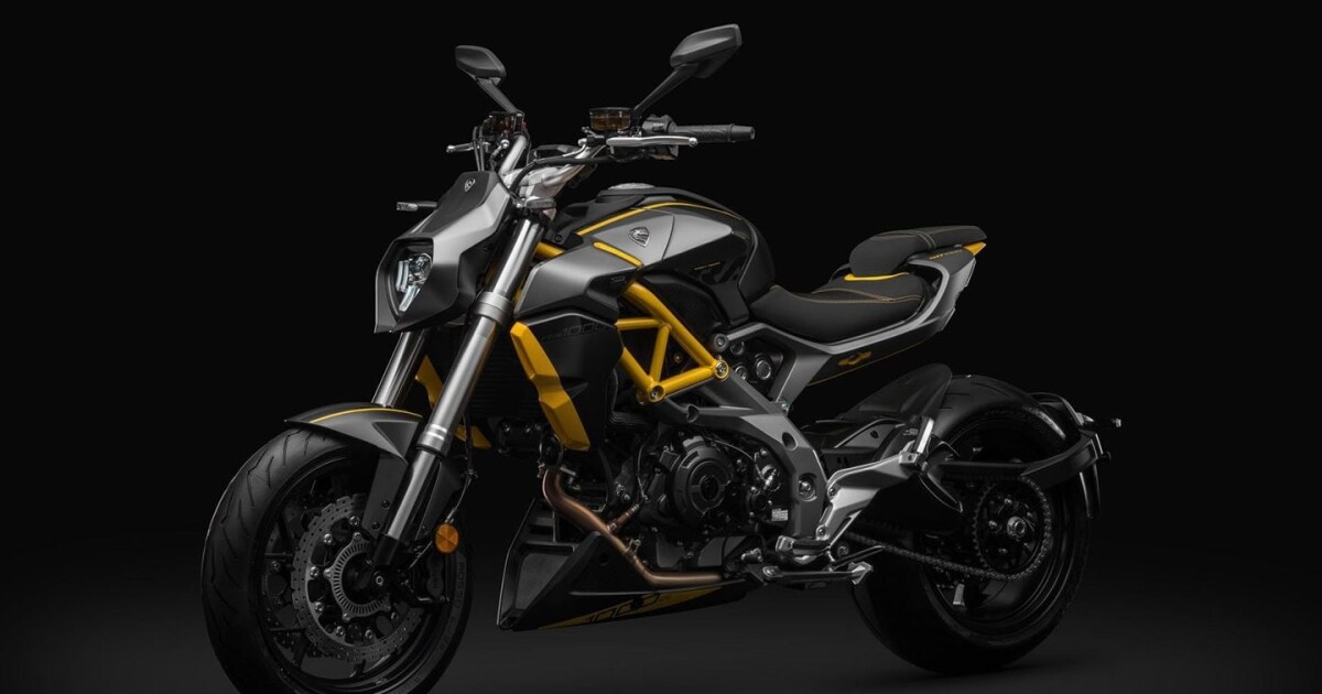 Cyclone streetfighter is an outright Ducati Diavel incarnate Cyclone streetfighter is an outright Ducati Diavel incarnate