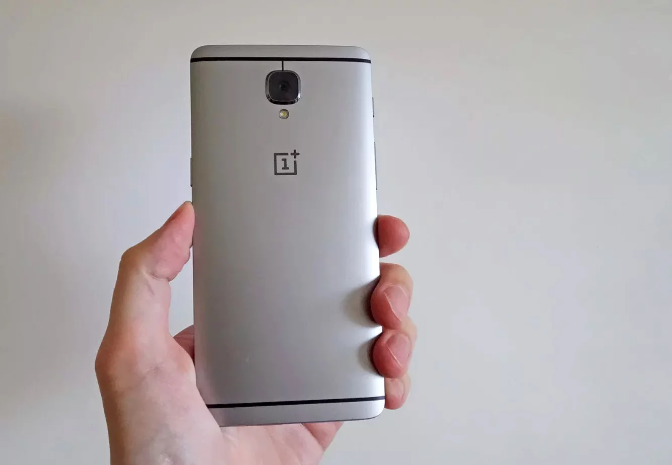 This year there's just one aluminum backing to choose from, though official slimline cases are available