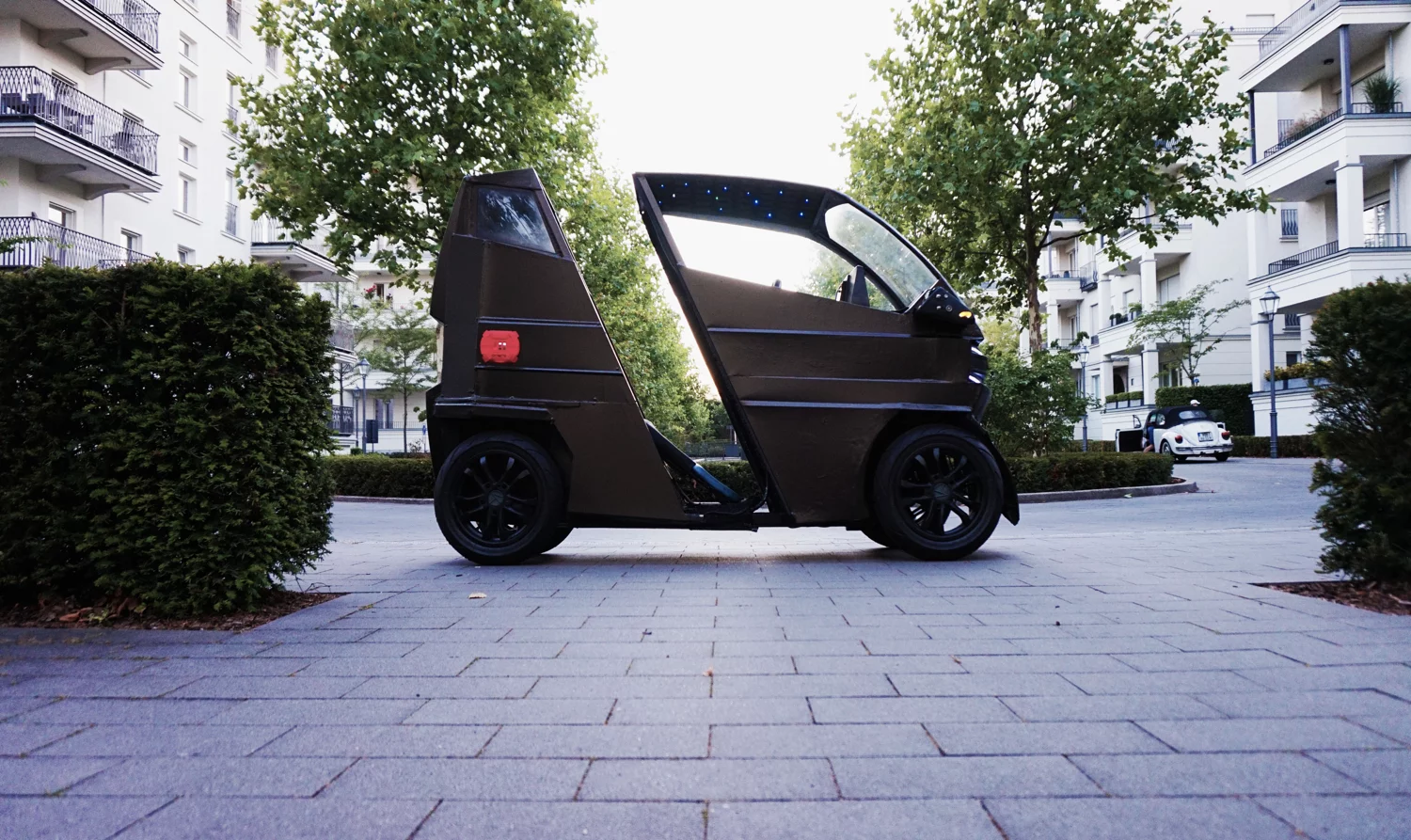 The iEV X can go from 160 to 220 cm in length