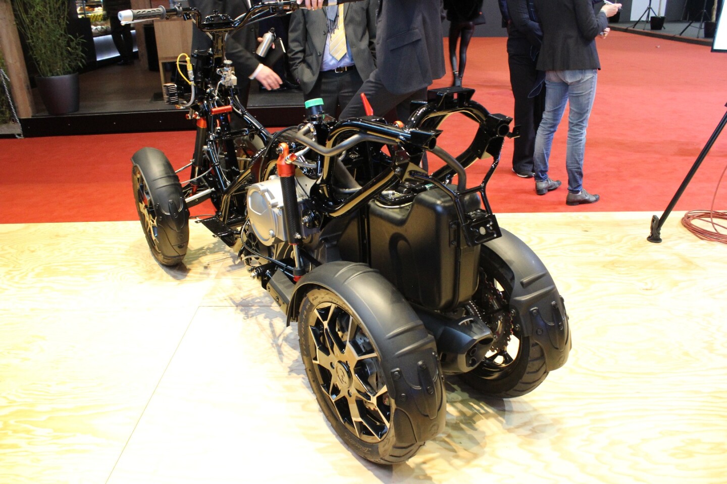 Quadro Qooder 400cc Tilting Four Wheel Scooter Soon To Get Electric Brother