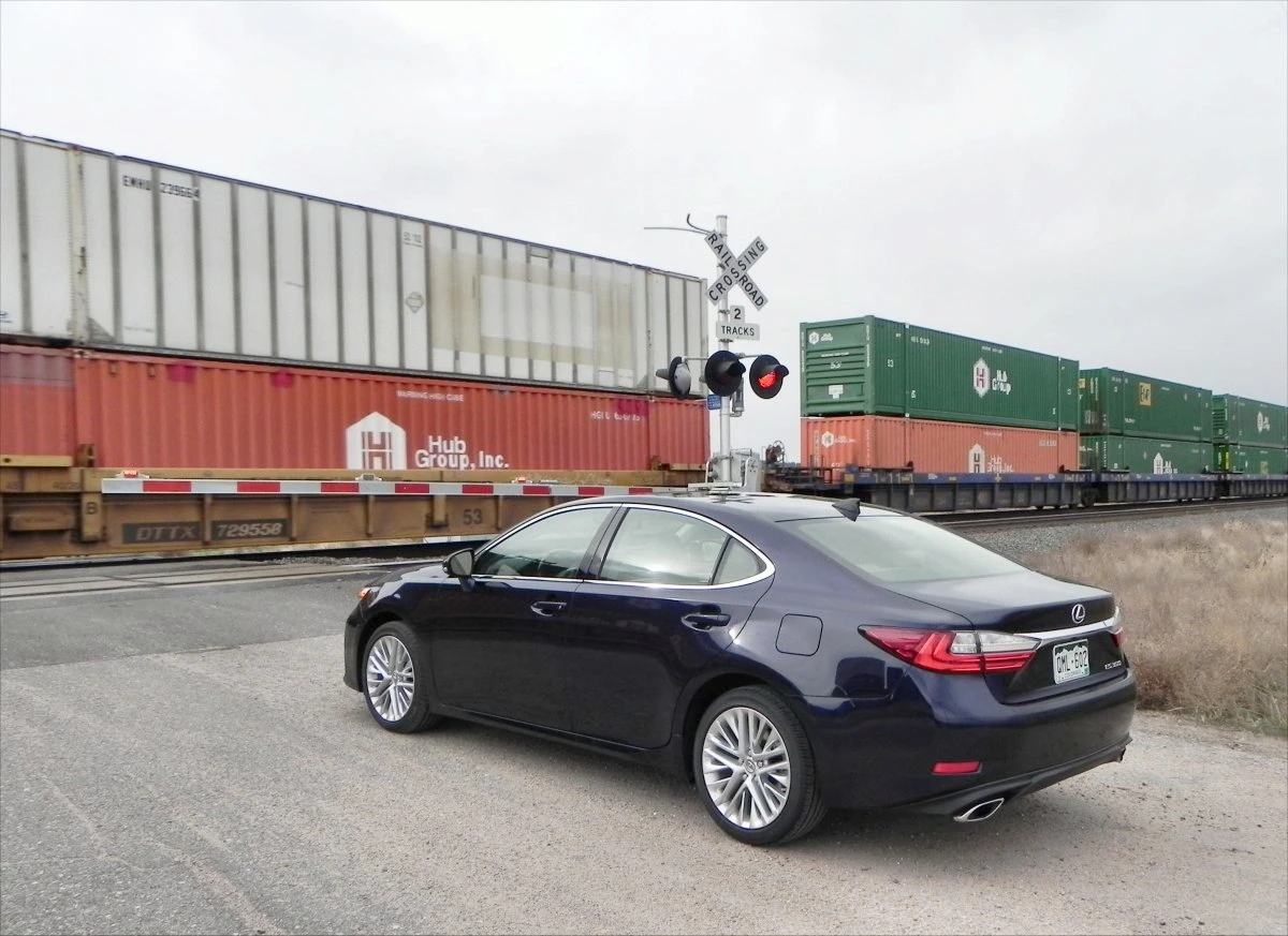 Out on the road, the 2016 Lexus ES 350 is a solid drive with a well-mannered, appealing feel