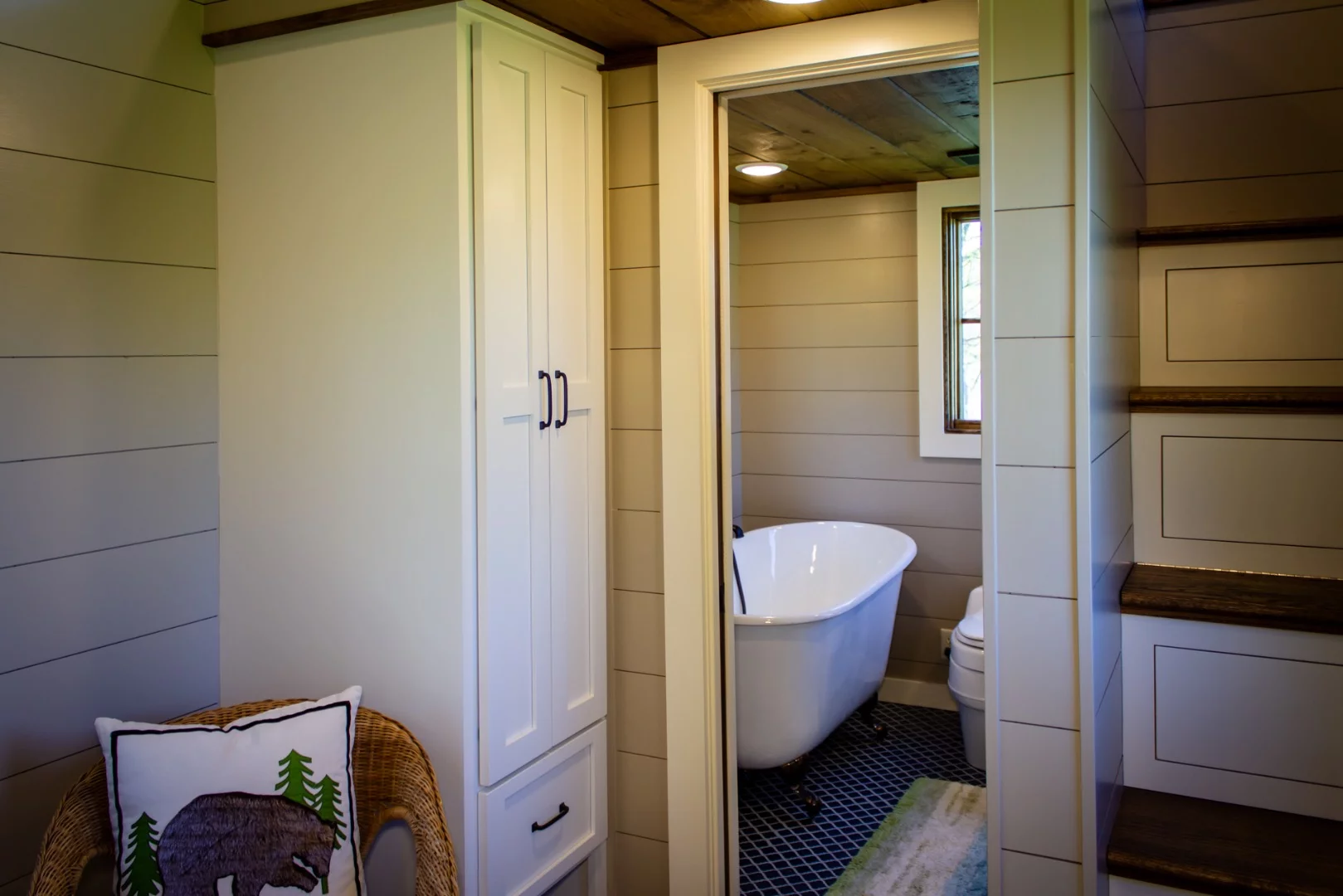 View towards the Cedar House's bathroom
