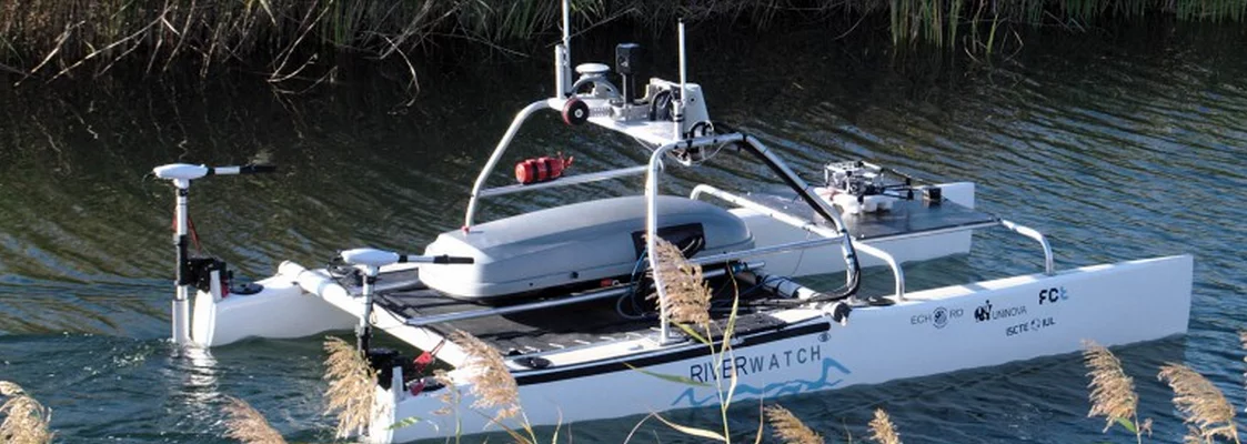 The Riverview system is a symbiosis of two robots – an Autonomous Surface Vehicle (ASV) and Unmanned Aerial Vehicle (UAV)