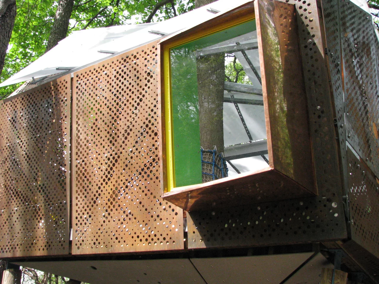 The classroom is installed in the grounds of Jowonio School, Syracuse, New York (Photo: Syracuse SOA)