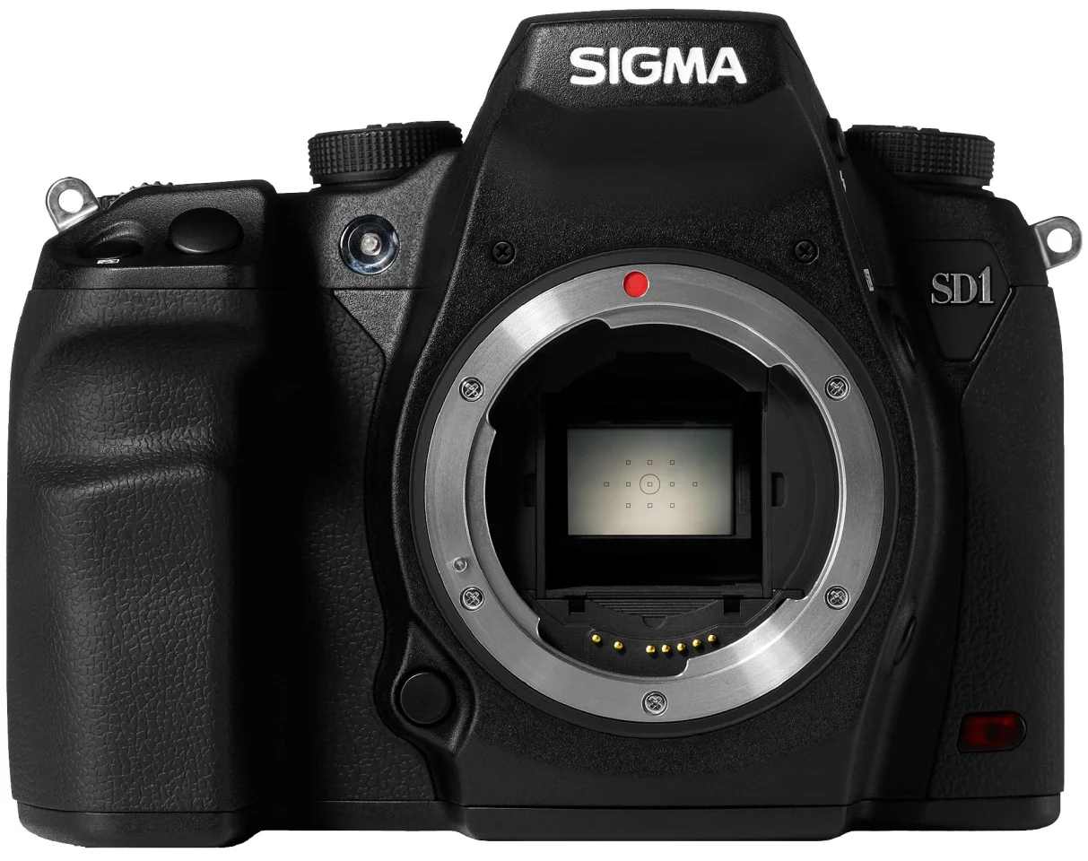 Sigma says that Foveon's engineers have managed to enlarge the CMOS sensor while narrowing the pixel pitch to more than triple the 14 megapixel resolution used on other Sigma cameras