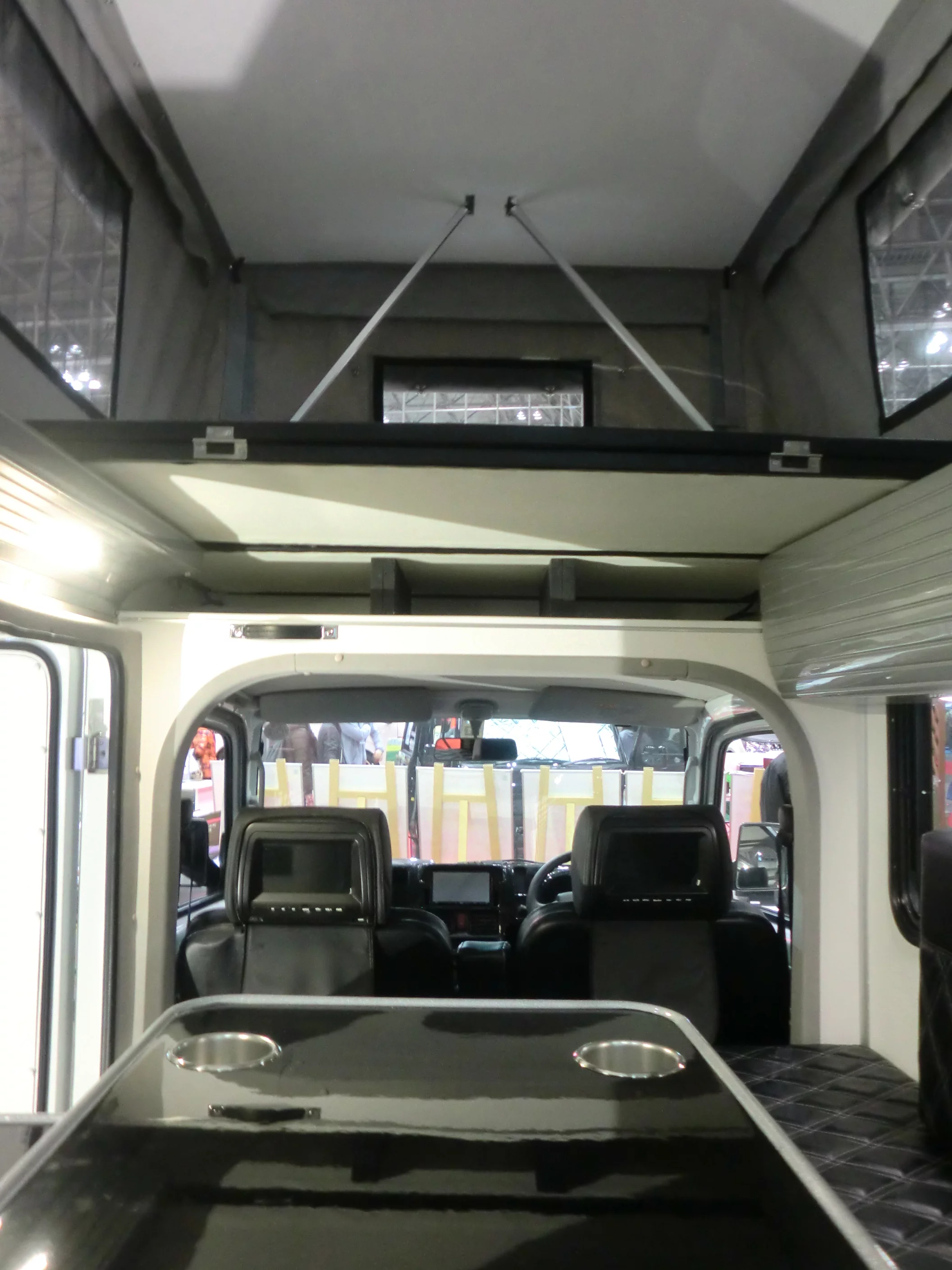 Inside the CAMPMASTER there is room to sleep four people- two upstairs and two downstairs (Photo: Stephen Clemenger/Gizmag.com)