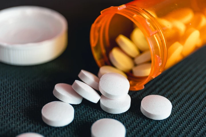 A new study dispels concerns linking cessation of long-term opioids with suicide risk