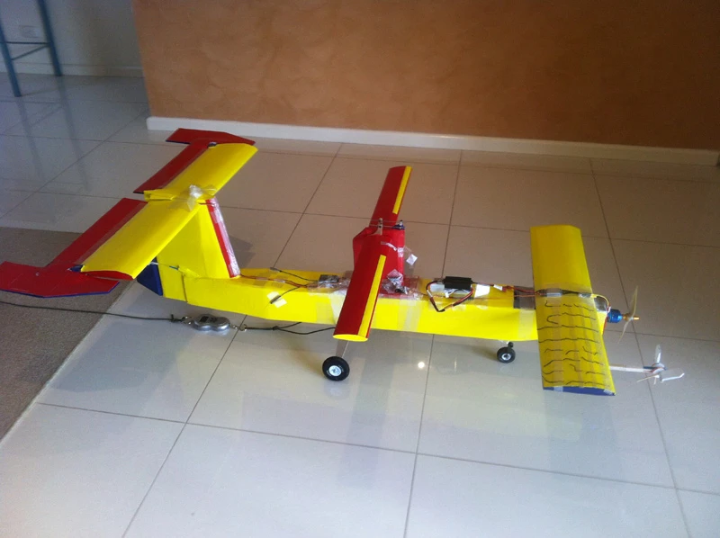 This larger fixed wing prototype was built to be modular