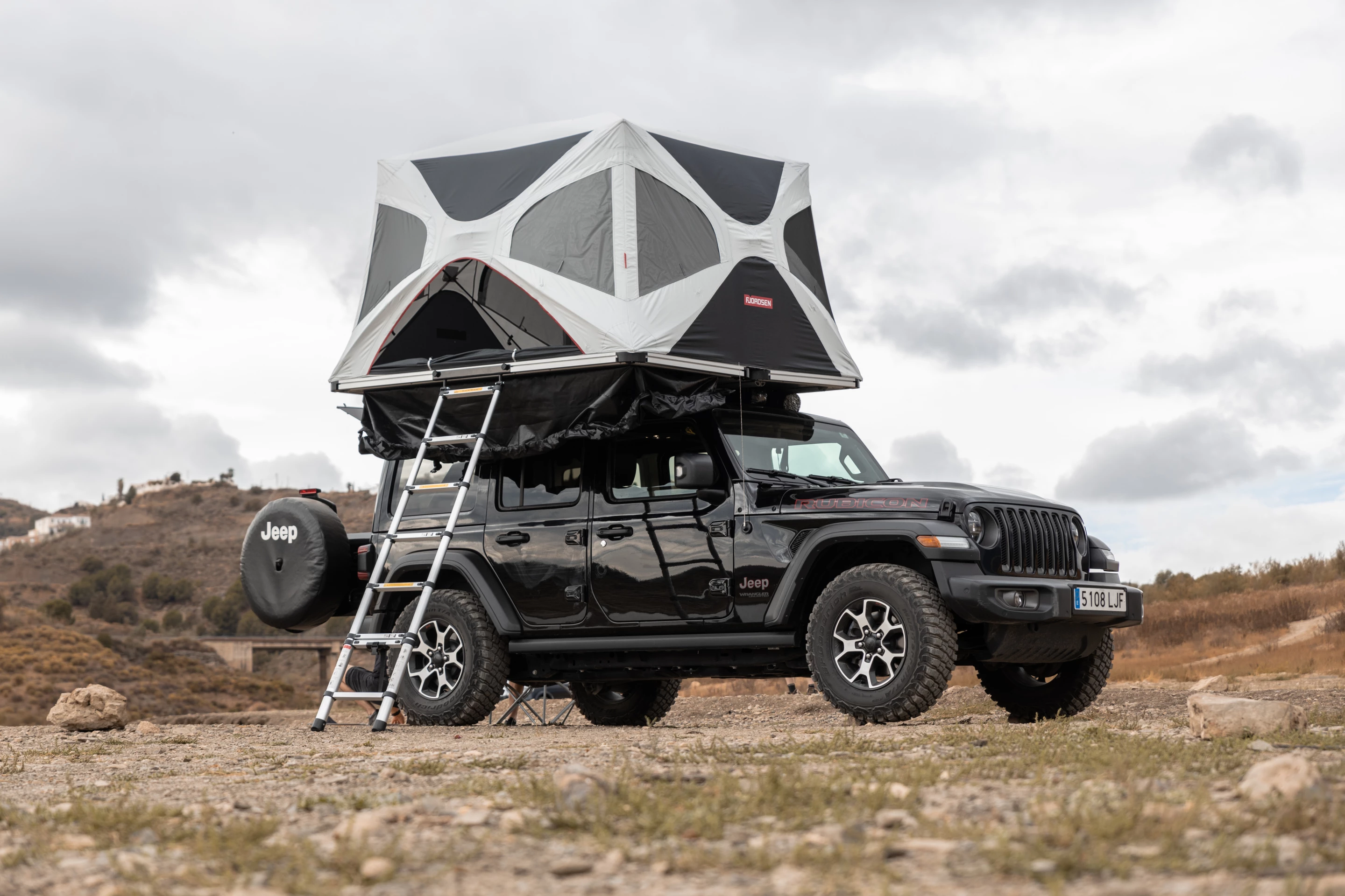Inflatable 8 Person Tents