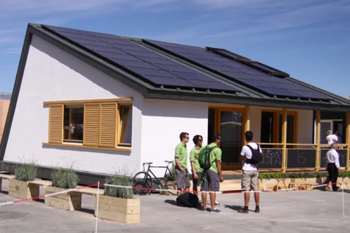 The Romanian Solar Decathlon team, in front of their Prispa home