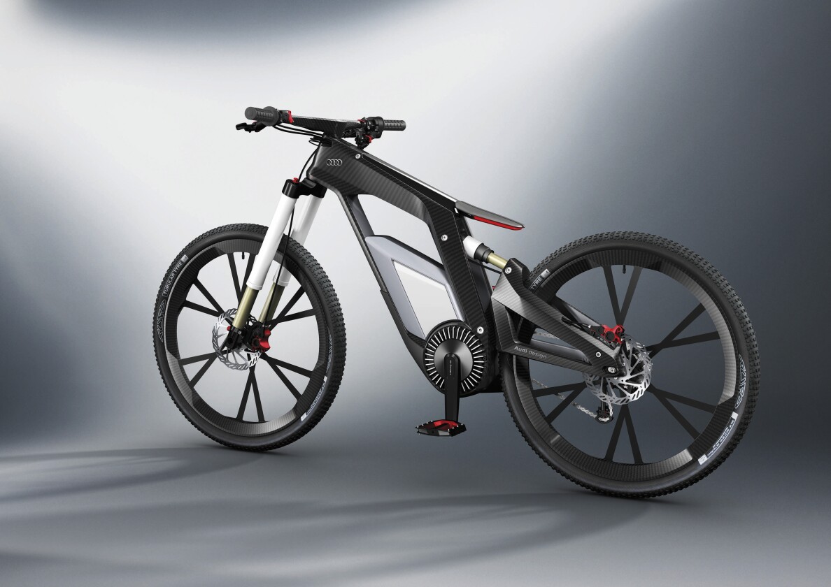 The permanent magnet synchronous motor has a peak output of 2.3 kW and delivers a maximum torque of 250Nm to the rear wheel