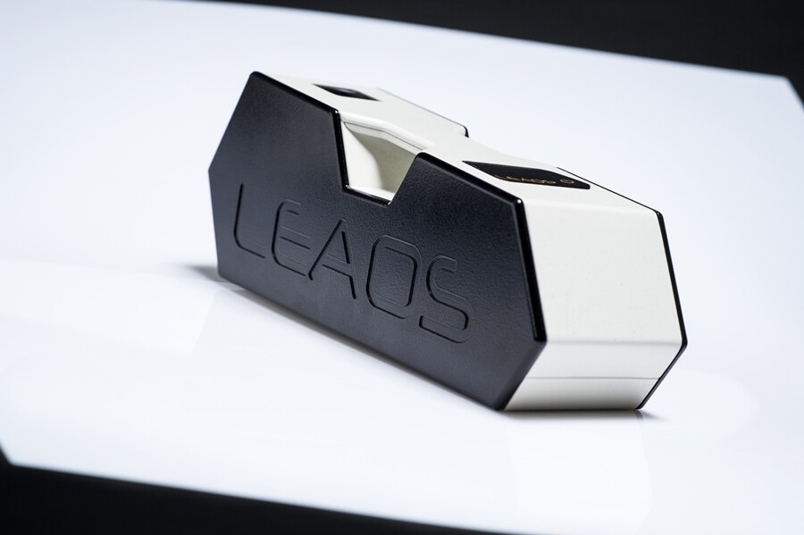 The battery of the Leaos Solar e-bike is said to give a range of 90 km (56 miles) when fully charged