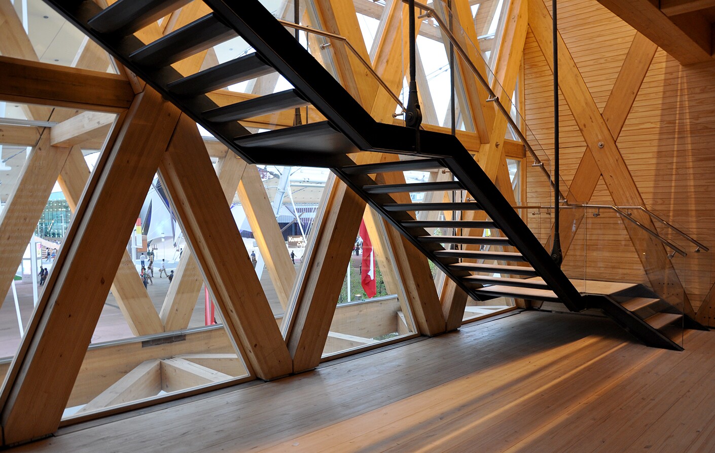 Almost 1000 square meters (10,764 sq ft) of wood was used to complete the structure